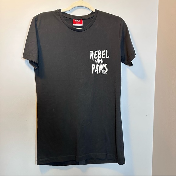Peanuts rebel with paws women cut Teeshirt - Picture 1 of 5
